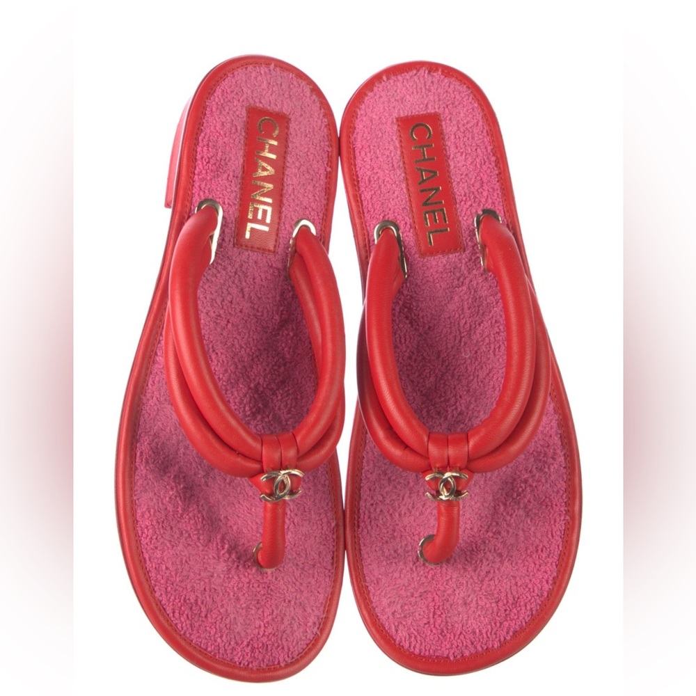 Chanel flip flops, size 39